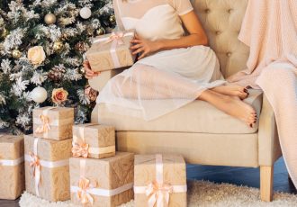 We're sharing recommendations for luxury gifts. With great brands like Lululemon, Jimmy Choo & Charlotte Tilbury and fabulous stores like Club Monaco and Sephora, we're sure everyone can get a taste of the luxe life this holiday season